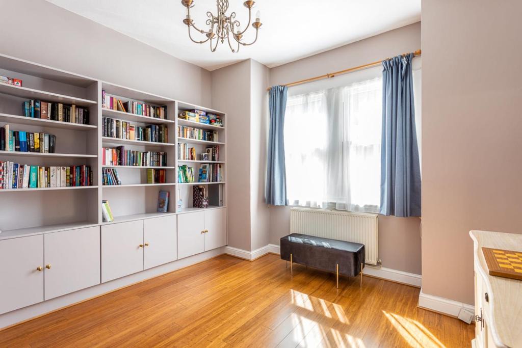Archway House | Comfortable One Bed Flat with Private Patio