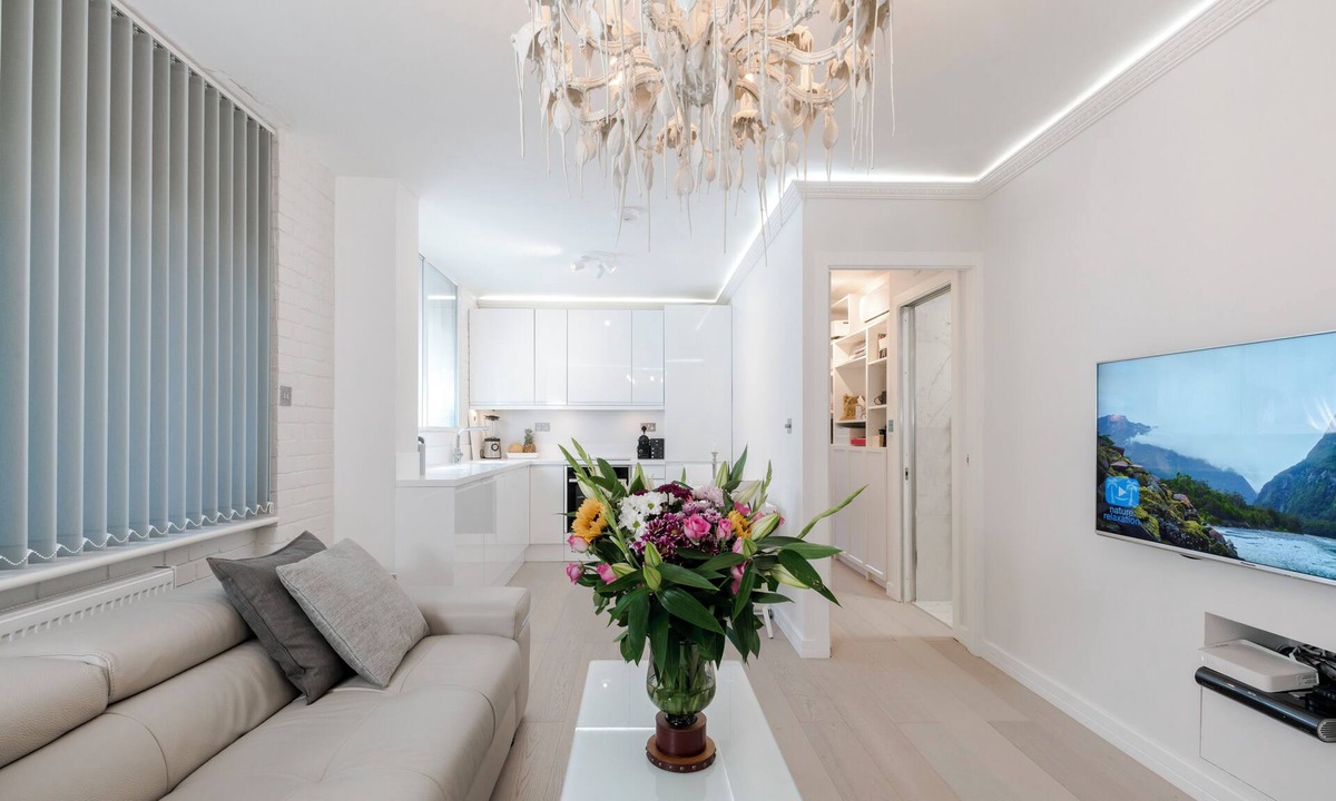 Pembridge Apartment | * Luxury Flat/Super King Bed *