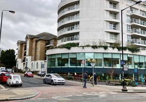 Central Studio close to East Putney tube station