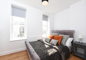 Charming Two Bed Balcony Apartment at Chelsea London
