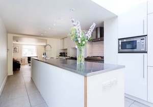 Contemporary 3/4 bedroom house in Vauxhall (Veeve)
