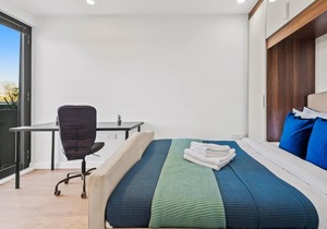 Spacious Three Bedroom Apartment in Hoxton
