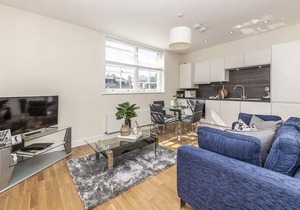 Stunning Two Bedroom Apartment in Hammersmith