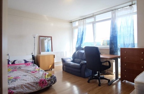 Woolwich Riverside Apartment | 2-Bed Apartment in London Woolwich