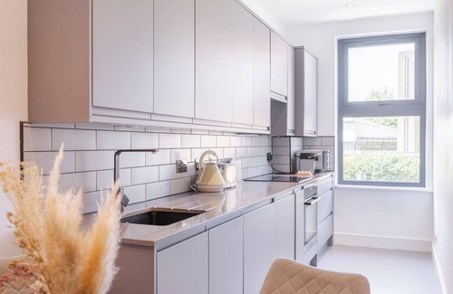Fulham Broadway Apartment | 2 bed flat West Kensington/Fulham
