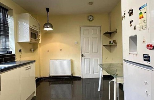 Abbey Wood Apartment | 232 m² Apartment ∙ 3 bedrooms ∙ 6 guests