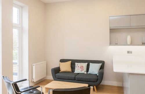Ladywell Apartment | 74 m² Apartment ∙ 2 bedrooms ∙ 4 guests