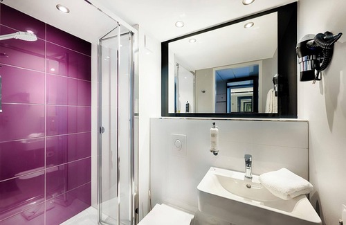 Neukoelln Hotel | Premier Inn Berlin City Süd