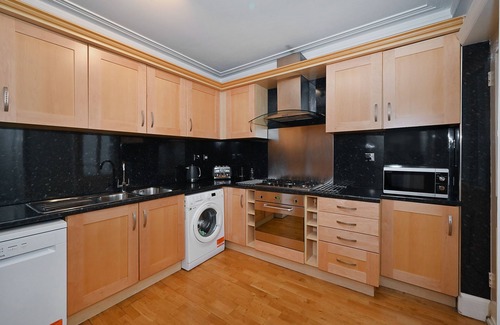 Bloomsbury Apartment | Spacious 4 Double bedroom apartment in Central London