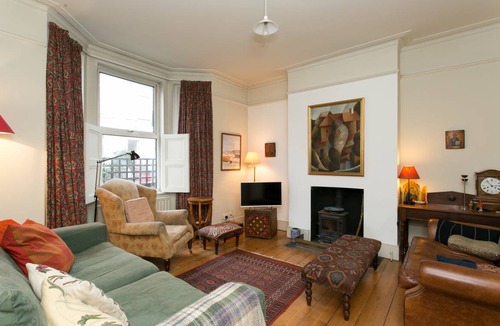Hammersmith Broadway House | 121 m² House ∙ 3 bedrooms ∙ 6 guests