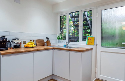 Purley Apartment | 80 m² Apartment ∙ 2 bedrooms ∙ 6 guests