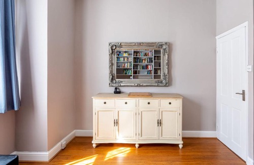Archway House | Comfortable One Bed Flat with Private Patio