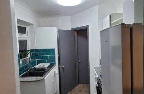 Havering Apartment | Evergreen 2bedroom-sleeps up to 7,2 bathroom