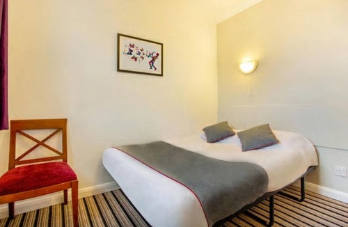 Warwick Hotel | Hotel ∙ 8 guests