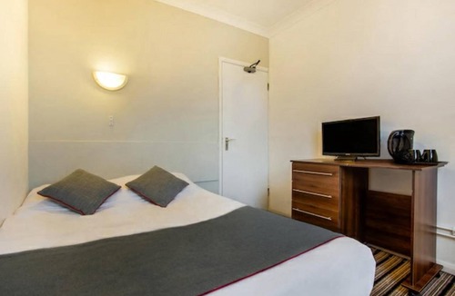 Warwick Hotel | Hotel ∙ 8 guests