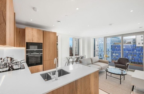 Whitechapel House | Jacquard point