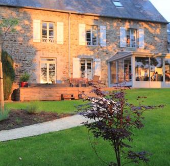 Bazouges-la-Perouse Bed & Breakfast | Le Jardin de Quercus B&B