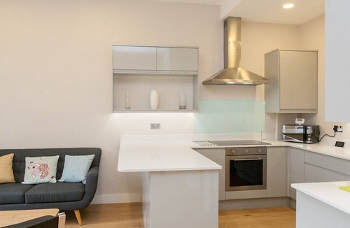 Ladywell Apartment | Pass the Keys | Newly refurbished flat w/terrace