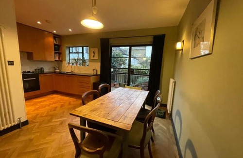 Gospel Oak House | Peaceful 4 Bedroom Family Home-5 min walk to the Heath