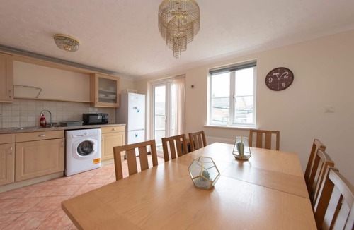 Thamesmead East House | Riverview 5 Bed house in Thamesmead