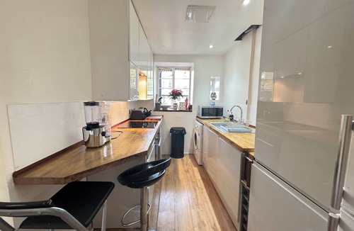 Stockwell Apartment | Serene 1BD Flat, 7 Mins from Clapham Common