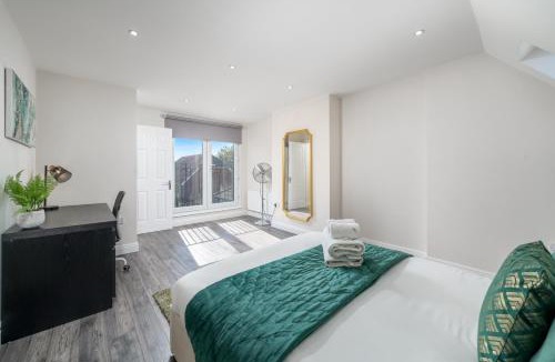 Finchley Apartment | Spacious Boutique 2 Bed Apartment Retreat Flexi BM