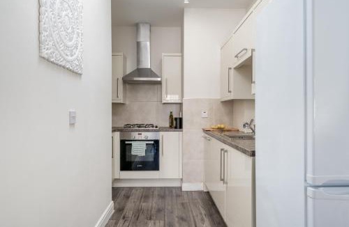 Finchley Apartment | Spacious Boutique 2 Bed Apartment Retreat Flexi BM