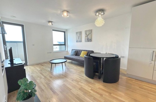 Wembley Central Apartment | Stylish 2-Bed Flat with Balcony & Stadium Views and own parking - Prime Wembley