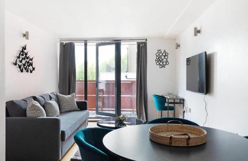 North Kensington Apartment | Stylish apartment with underground parking