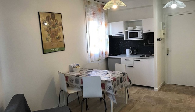 Large Studio 2/4 persons
