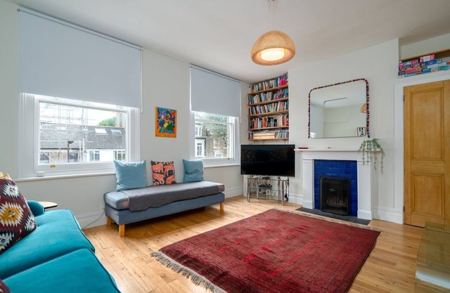 GuestReady - Near Peckham Stay