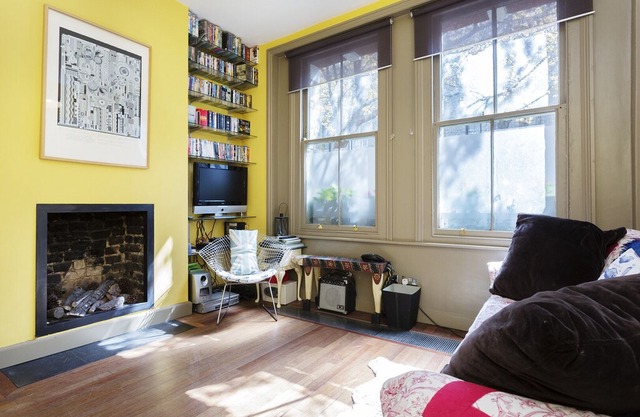 Ornate and unique house in Vauxhall, under 10 minute walk to the tube (Veeve)