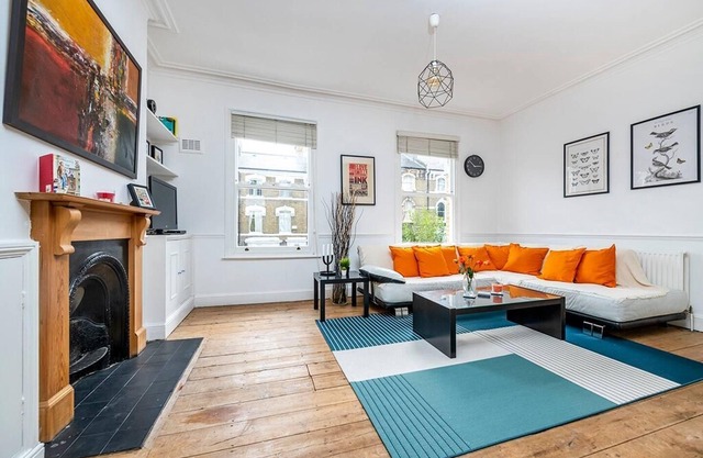 Wonderful & spacious 3BR flat in Clapham