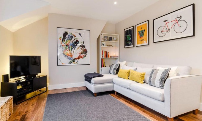 Larkhall Apartment | Bright&Stylish Brixton flat - sleep 4