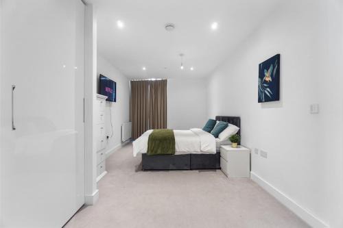 Peninsula Apartment | Luxury 2 BR Riverview Ensuite Flat in Greenwich Near O2&Excel