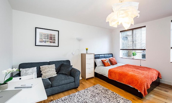Warwick Apartment | Studio Flat near Victoria Station