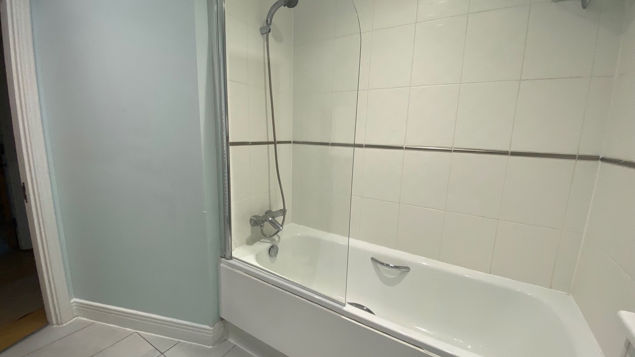 Photo of Bathroom in Royal Docks