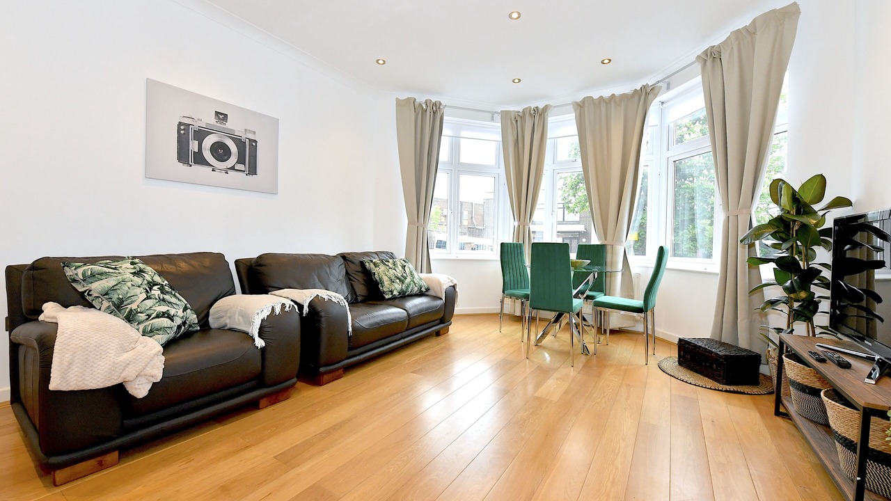 Photo of Livingroom in Finchley Church End
