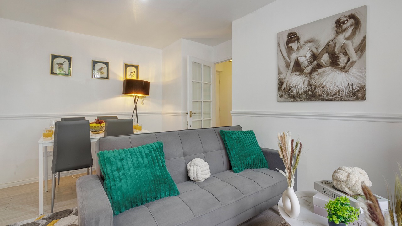 Photo of Livingroom in Tottenham Hale