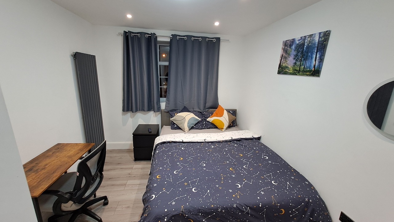 Photo of Bedroom in Roxbourne