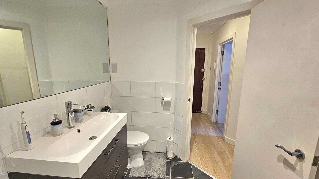 Photo of Bathroom in Surrey Docks