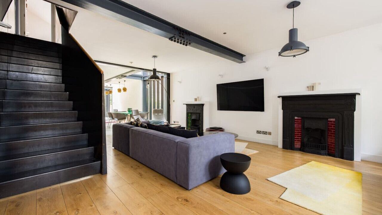 Photo of Livingroom in St. Helen's