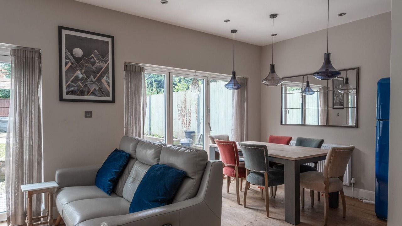 Photo of Livingroom in Mapesbury