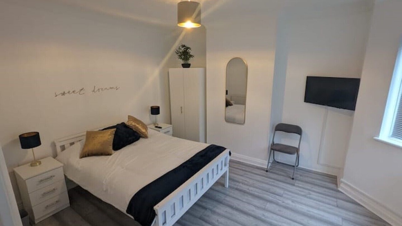 Photo of Bedroom in Tokyngton