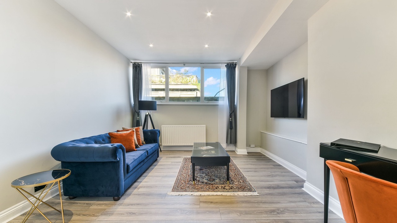 Photo of Livingroom in Farringdon