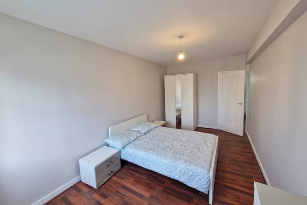 Photo of Bedroom in Shadwell