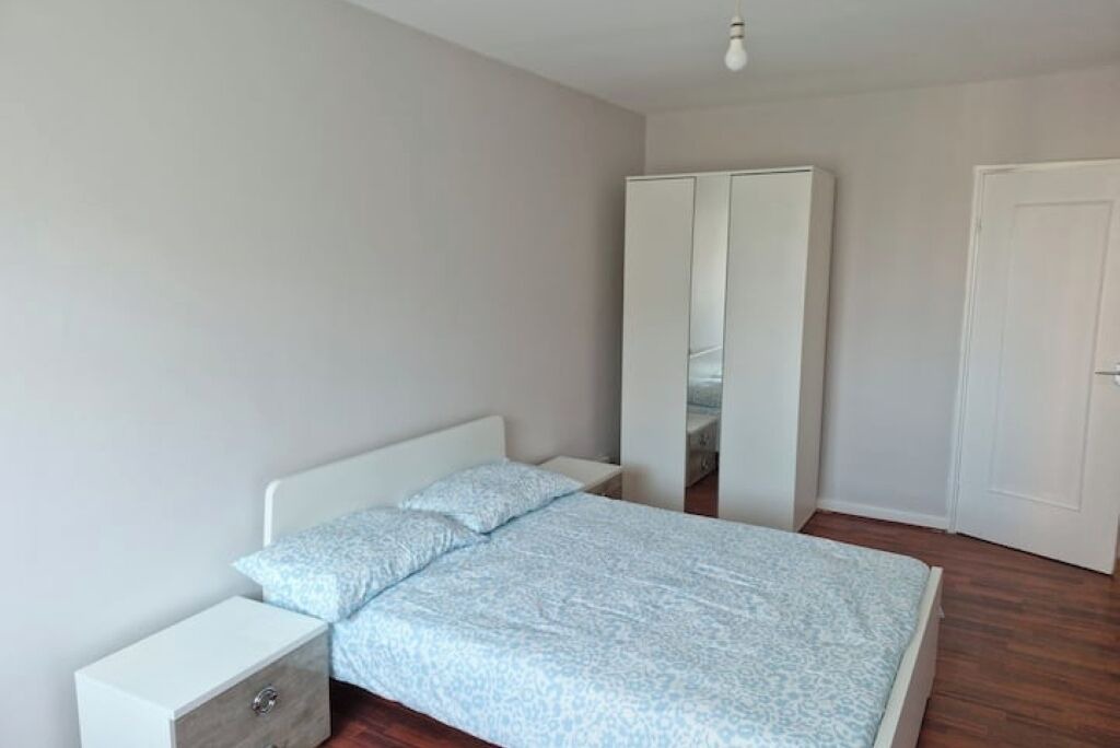 Photo of Bedroom in Shadwell