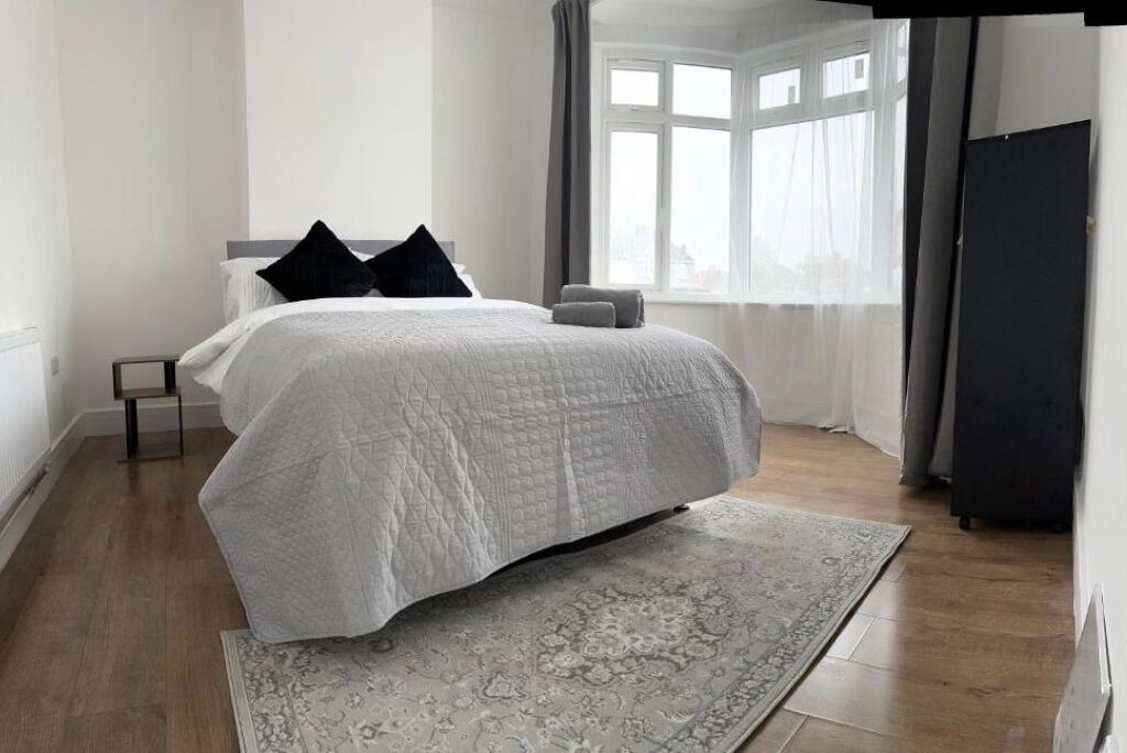 Photo of Bedroom in Tokyngton