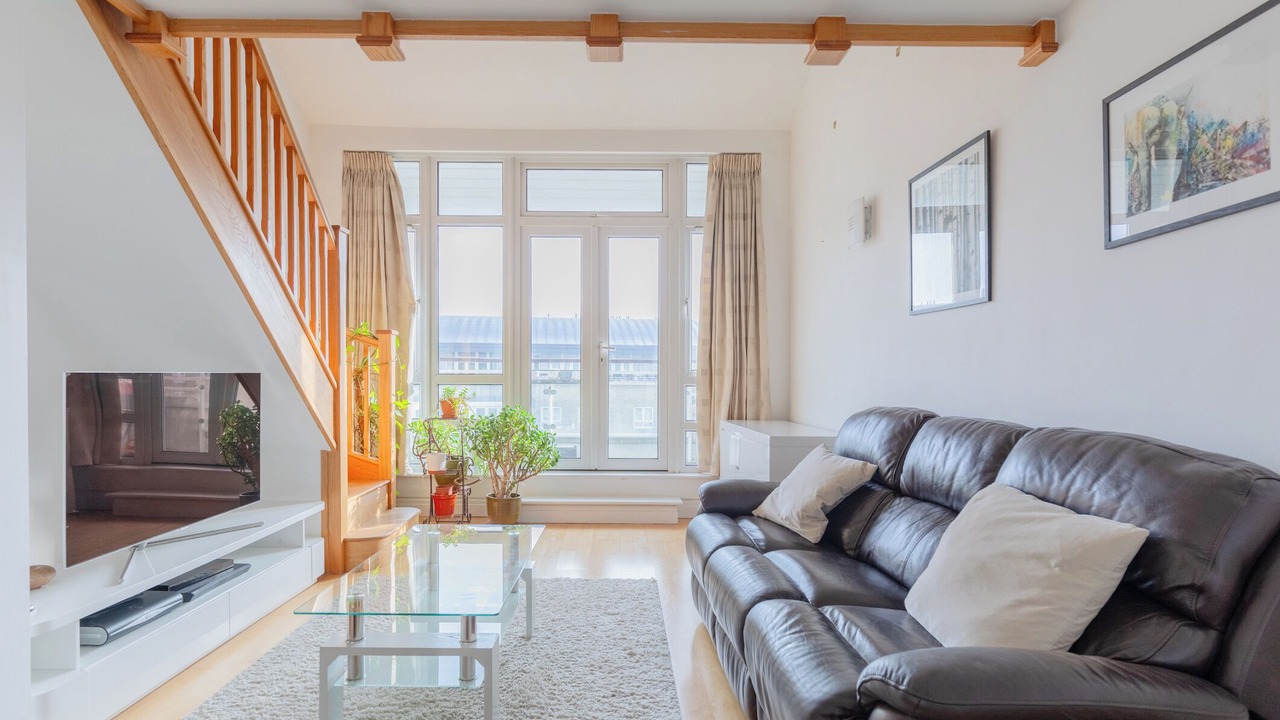 Photo of Livingroom in Island Gardens