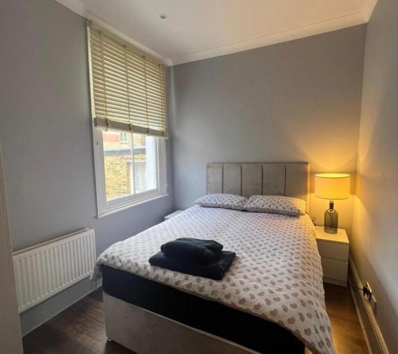 Photo of Bedroom in Ealing Common